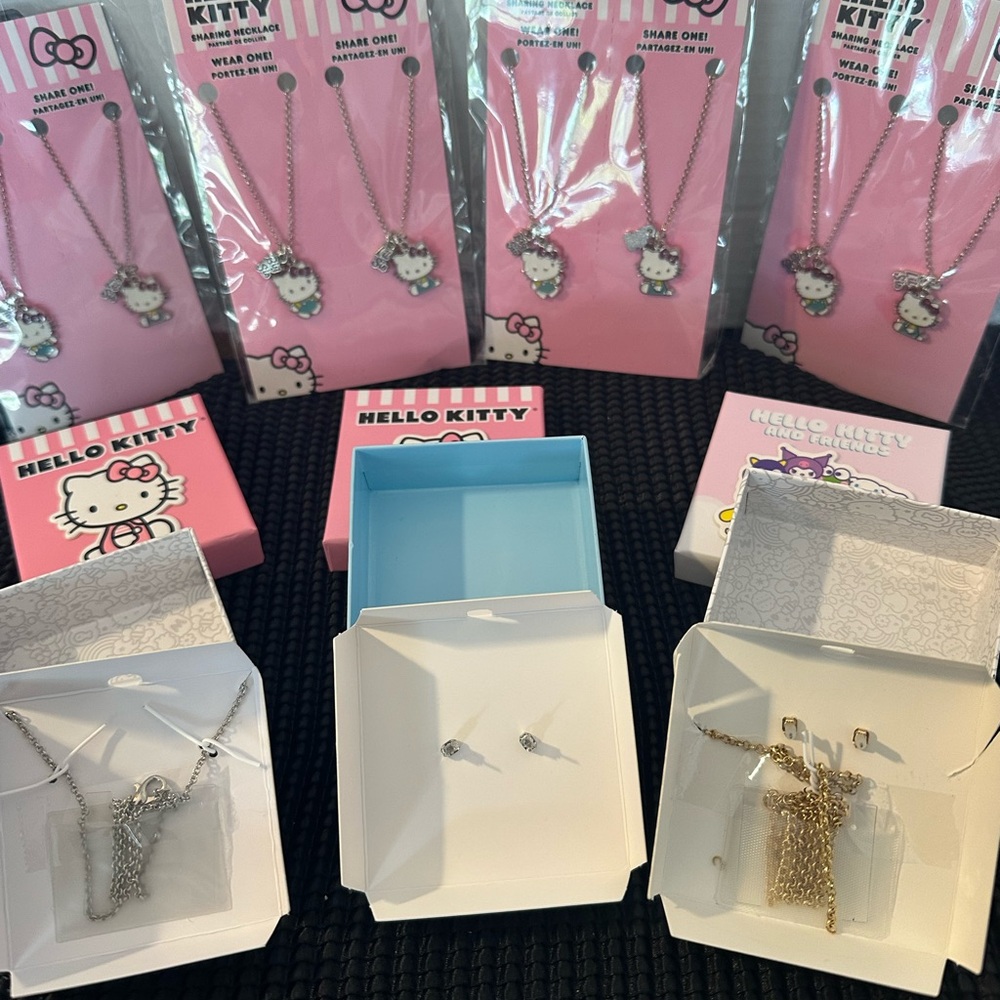 🆕Hello Kitty Jewelry Bundle - Picture 13 of 17